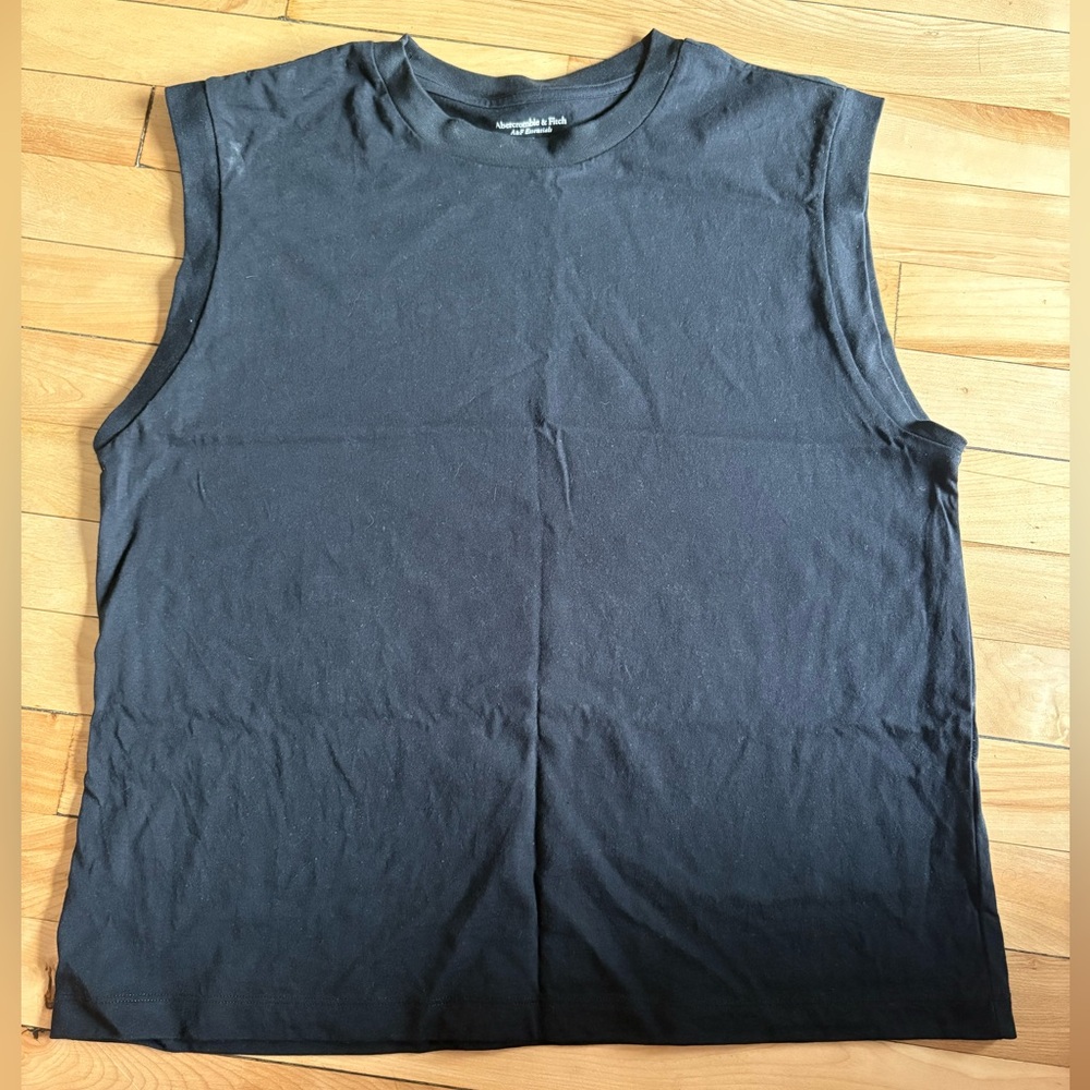 Abercrombie & Fitch Black Essentials Tee